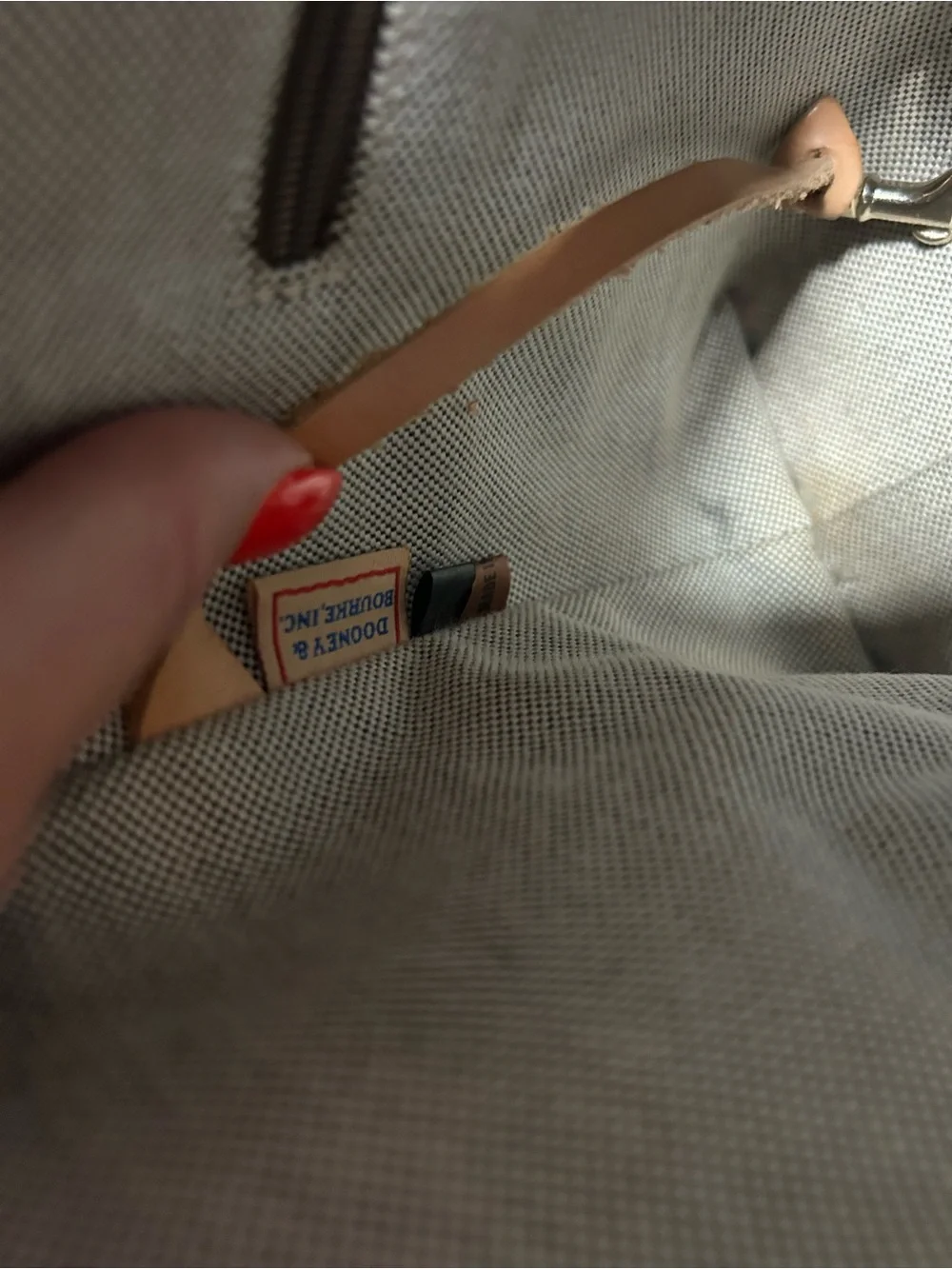 Dooney & Bourke Green and Tan Signature Shoulder Bag - Picture 5 of 7